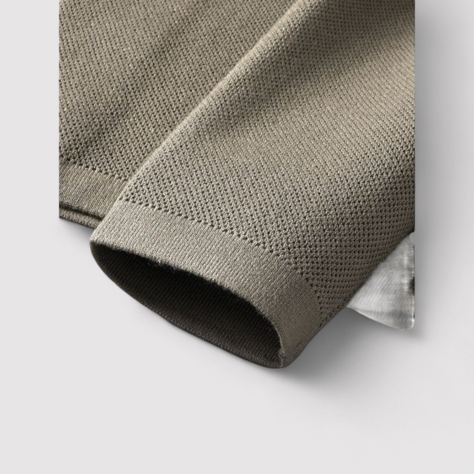 Lorenzi & Montague | The Whitmore Light Cardigan